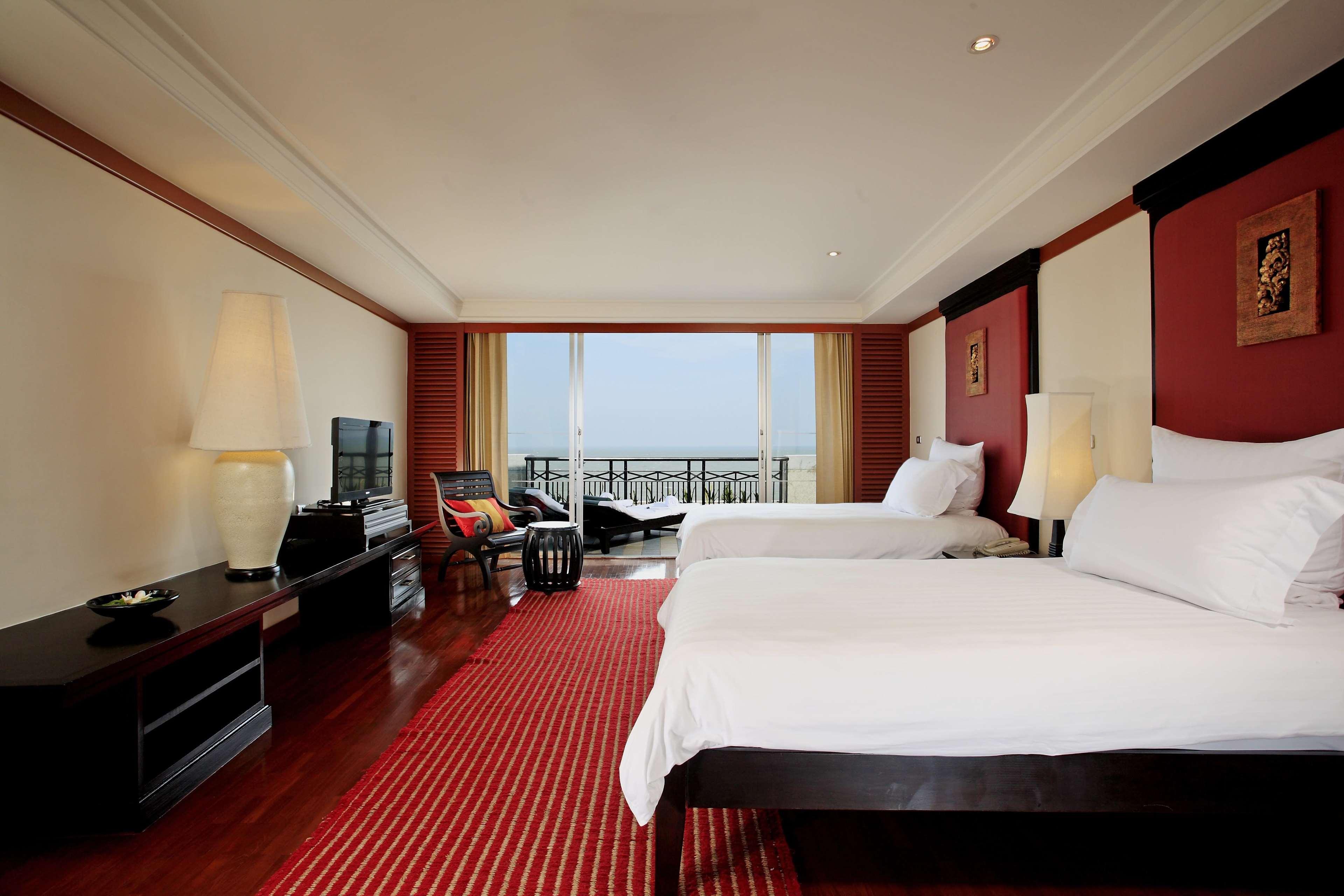 אתר נופש Hilton & הואה הין